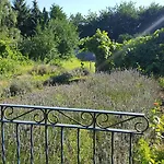 Bloemenboerderij 住宿加早餐酒店 3*