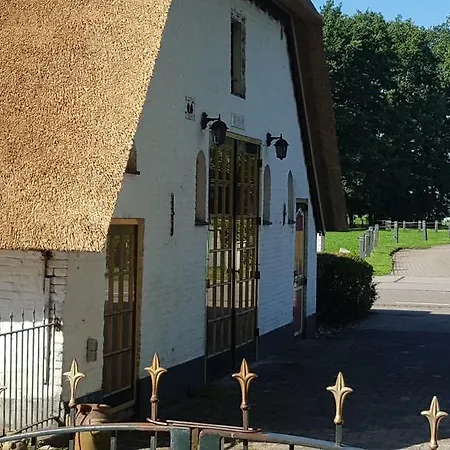 Bloemenboerderij Bed & Breakfast Aperloo